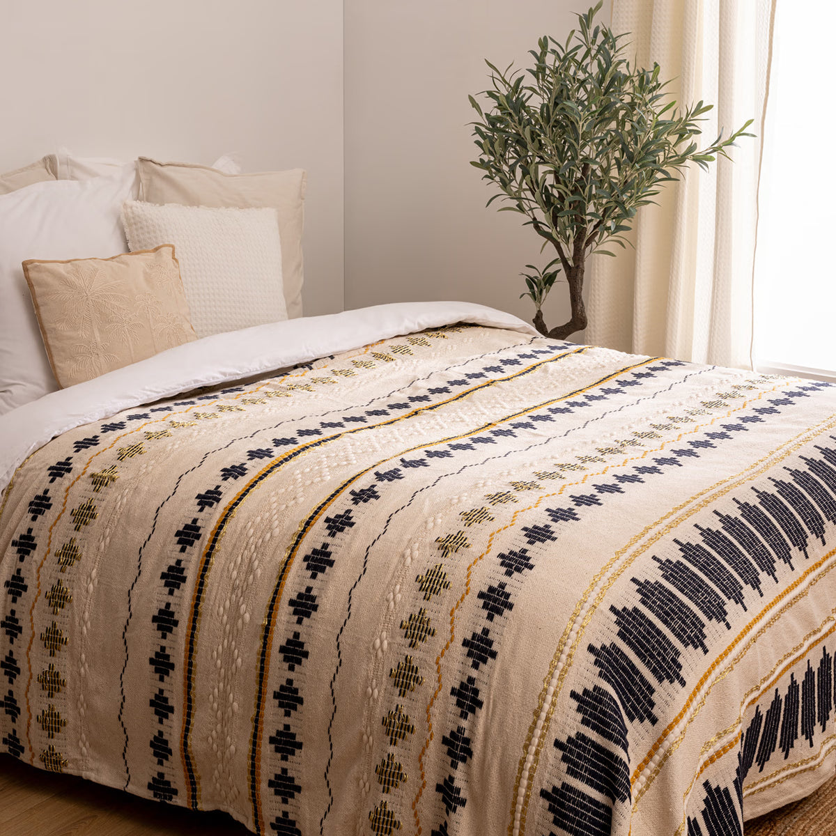 Pătură decorativă Atmosphera Tassels, Jacquard, 240x260 cm