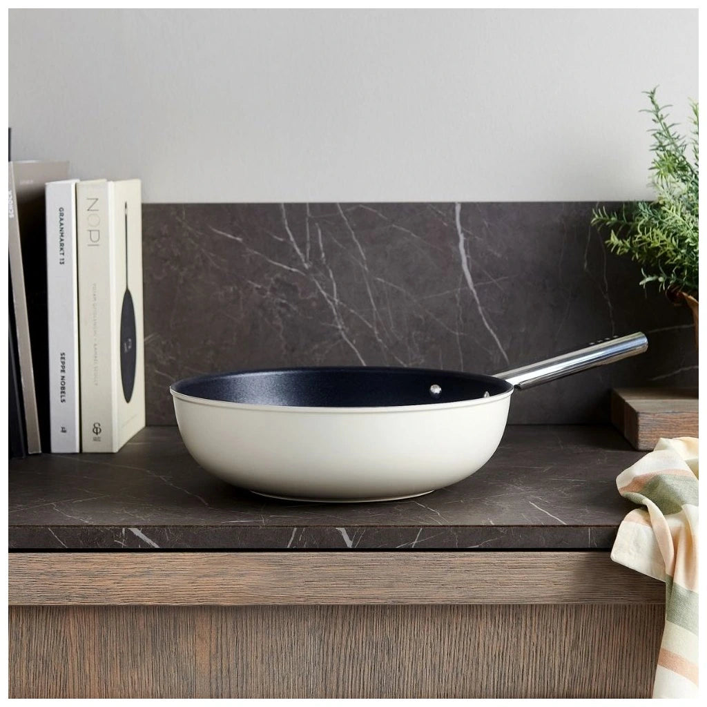 Tigaie wok Smeg KFW3001CRM 30 cm, 5,3 l, Cremă