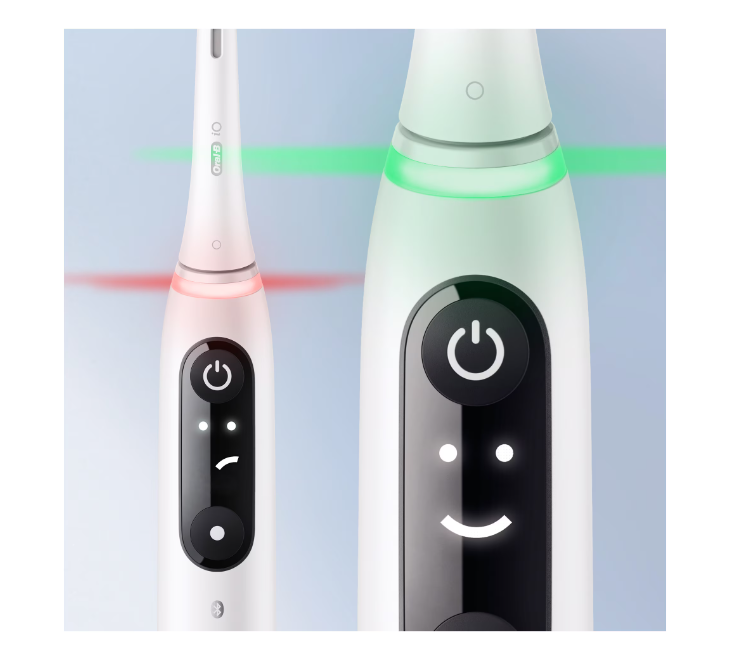 Periuță de dinți electrică Oral-B io7, cu inteligență artificială, albă