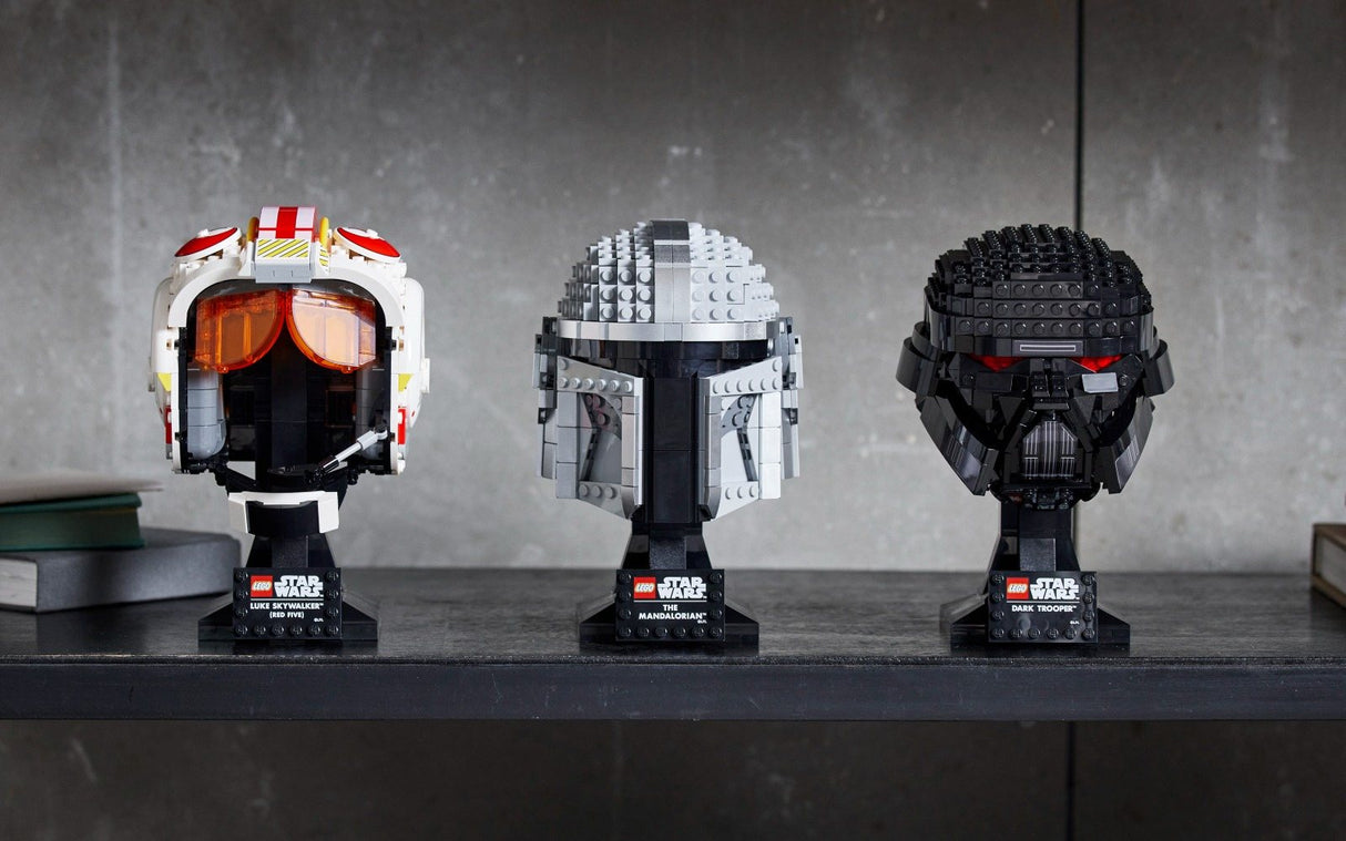 LEGO® Star Wars - Casca lui Luke Skywalker (Red Five) 75327, 675 de piese