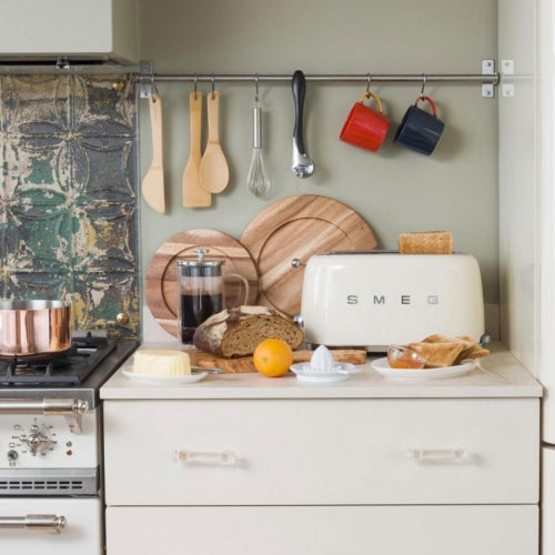 Prăjitor de pâine SMEG TSF02CREU, 1500W, 4 felii, 6 niveluri de prăjire, Cremă