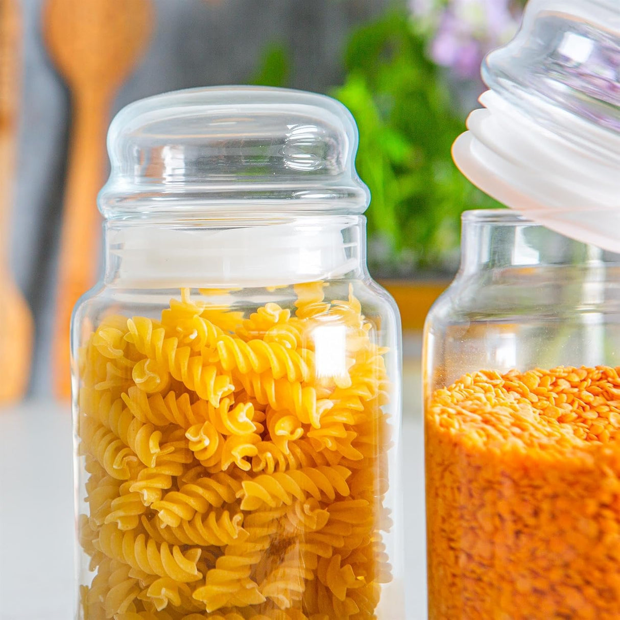 Borcan de sticlă cu capac pentru depozitare LAV Sera, 890 ml, 2 buc.