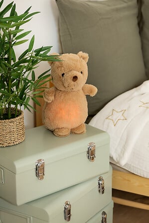 Lampă de noapte pentru copii din pluș cu baterii Atmosphera Bear, 16x27 cm, Lumină și sunet