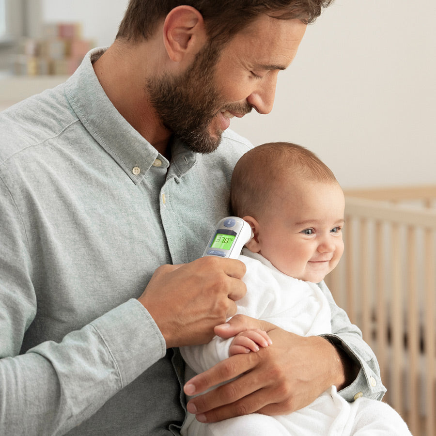 Termometru auricular de precizie Braun ThermoScan 7 IRT 6520 pentru vârstă