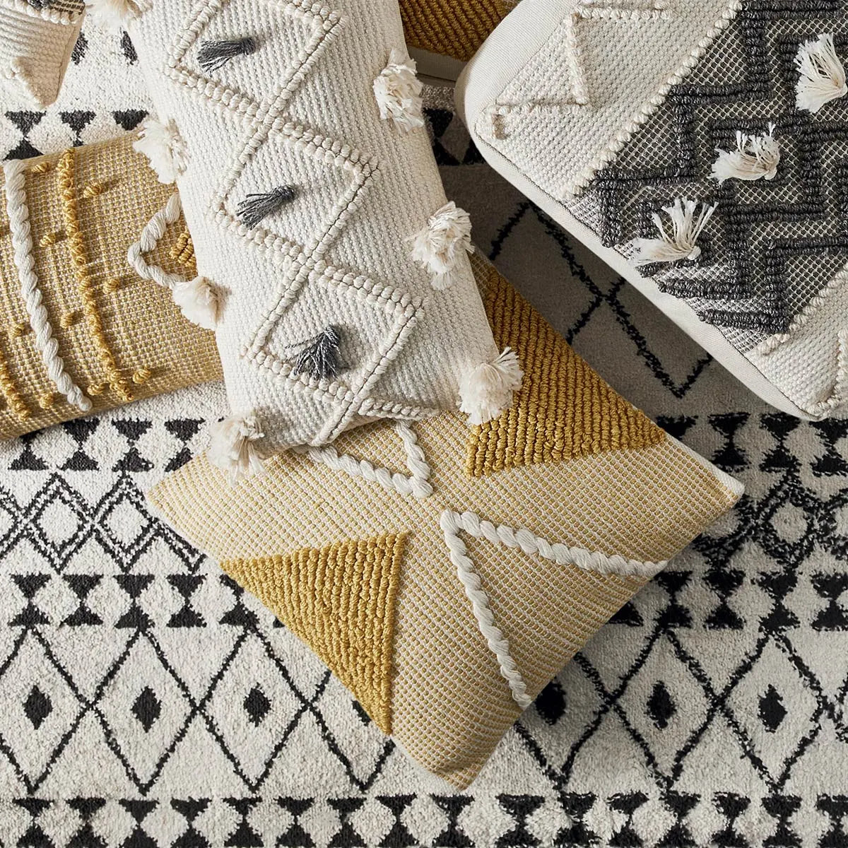 Pernă decorativă Atmosphera, 45x45 cm, ocru