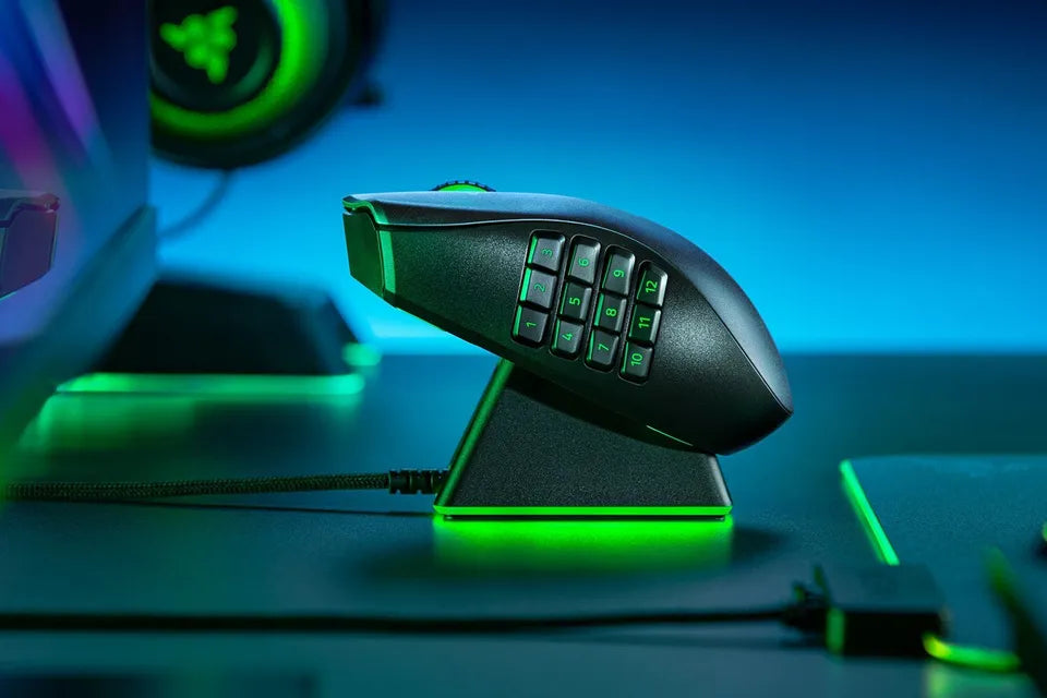 Mouse de gaming Razer Naga Pro, wireless, iluminat din spate, negru