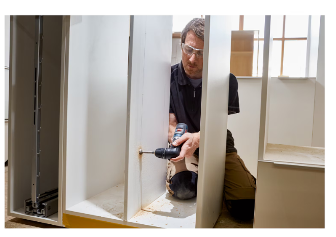 Șurubelniță fără fir Bosch Professional GSR 12V-35 FC, 12 V, 1750 rpm, 20/35 Nm, 2 baterii, încărcător, L-Boxx, adaptor mandrină/unghi/excentric, adaptor suport biți