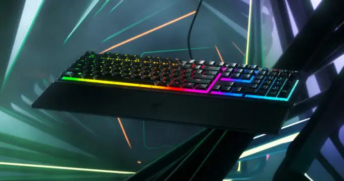Tastatură de gaming Razer Ornata V3, neagră