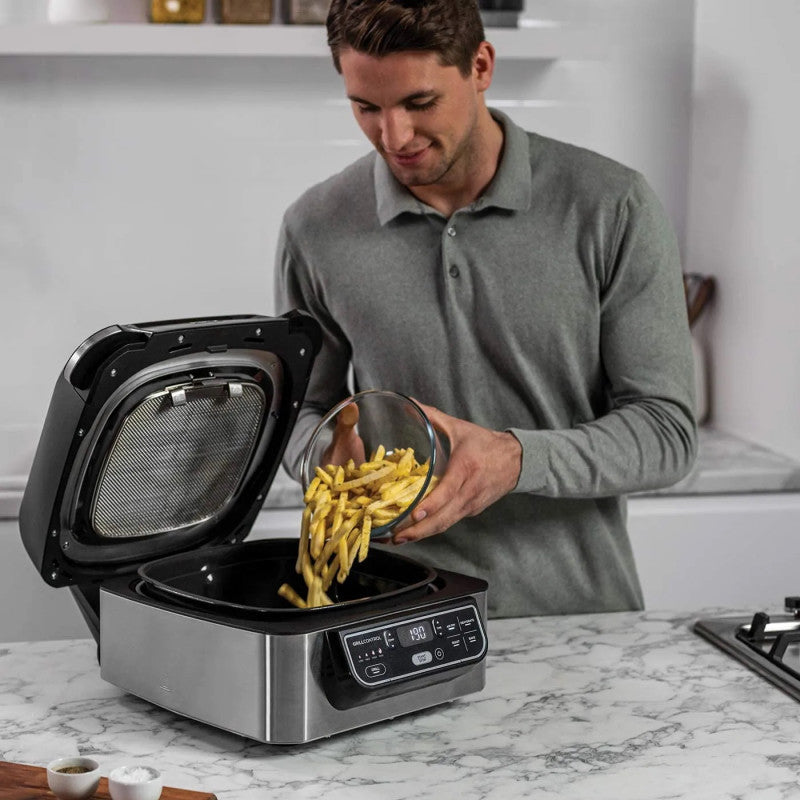 Friteuză cu aer cald Ninja AG301EU, 1750W, 5 funcții de gătit adaptive, gri/negru
