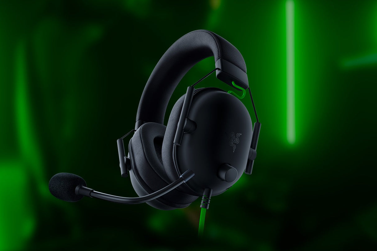 Căști de gaming Razer BlackSharkV2 SE + placă de sunet USB, negre