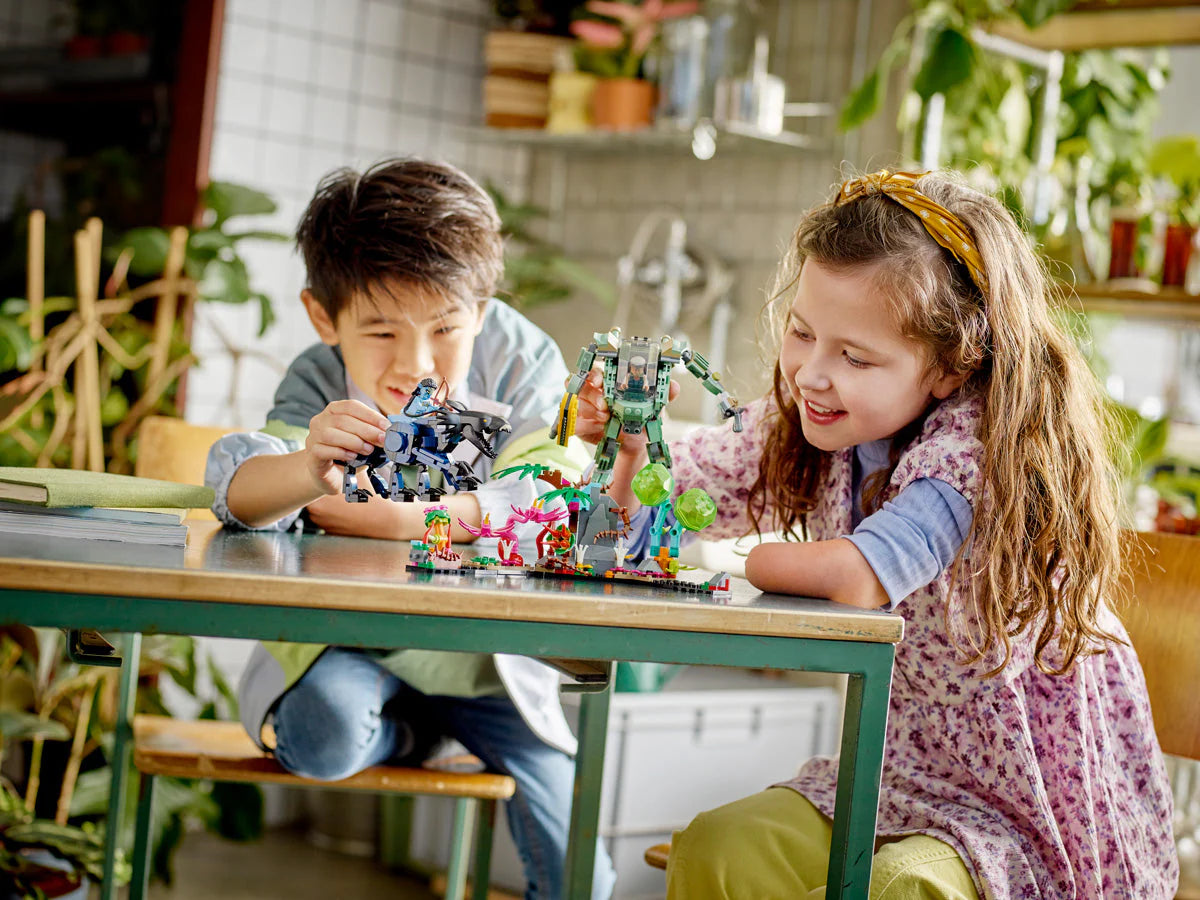 LEGO® Avatar Neytiri și Thanator vs. Robot AMP Quaritch 75571, 560 de piese