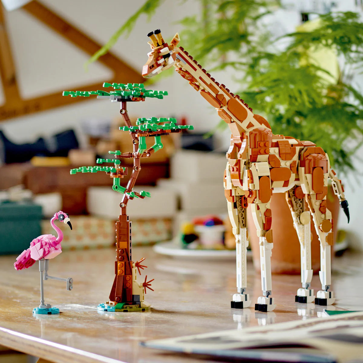 LEGO® Creator 3 în 1 - Safari cu animale sălbatice 31150, 780 de piese