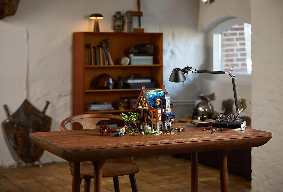 LEGO® Ideas - Forjă medievală 21325, 2164 piese