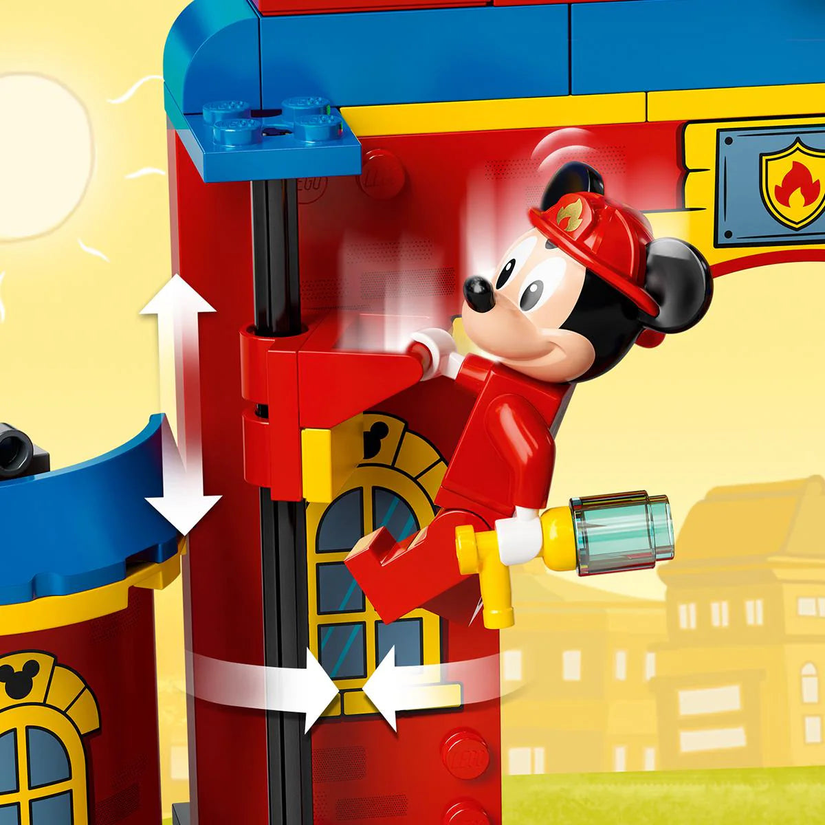 LEGO® Disney Mickey și Prietenii - Stația de pompieri și camionul Mickey și Prietenii, 10776, 144 de piese