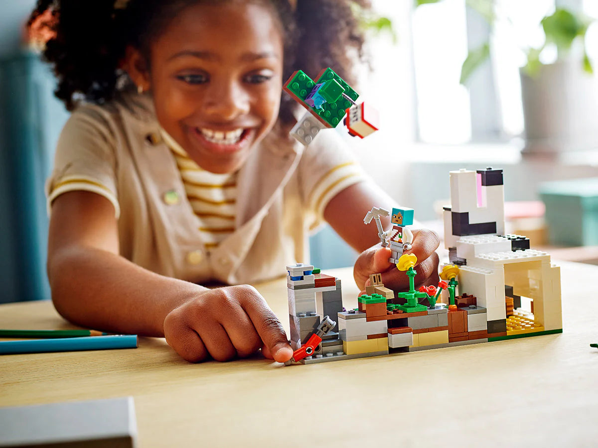 LEGO® Minecraft - Ferma de iepuri 21181, 340 de piese
