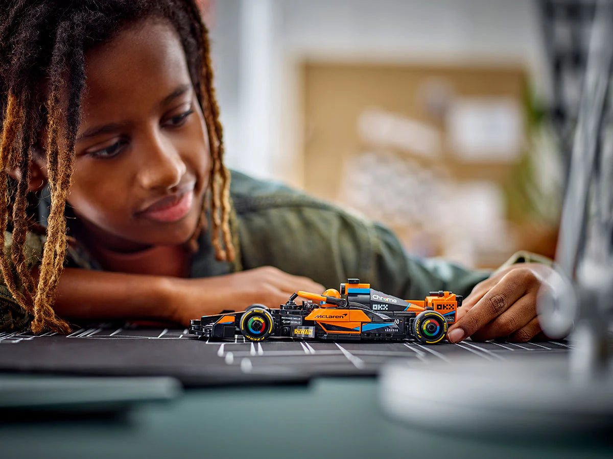 LEGO® Speed Champions - Mașină de curse McLaren Formula 1 2023 76919, 245 de piese