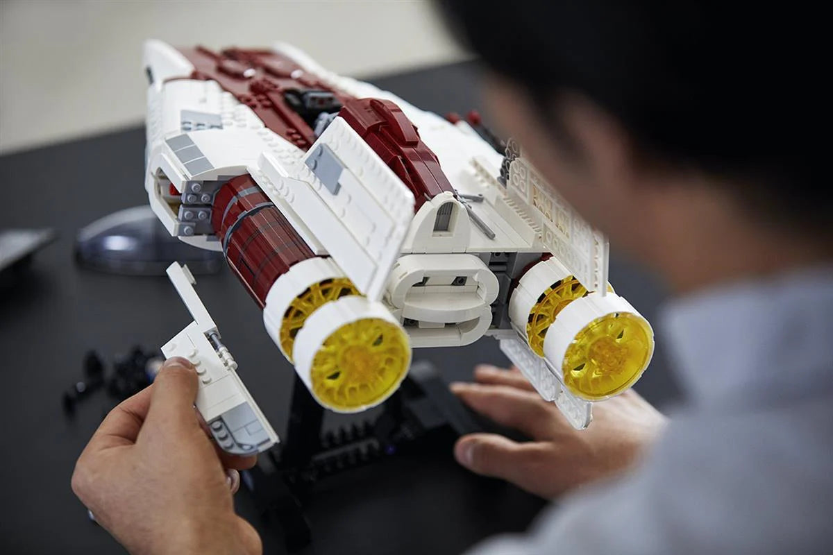 LEGO® Star Wars - Navă stelară A-wing 75275, 1673 de piese