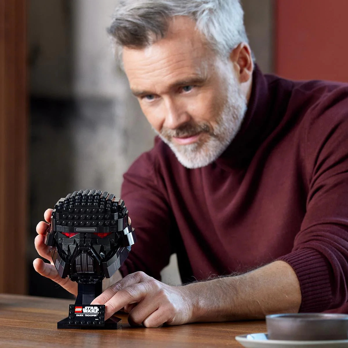 LEGO® Star Wars™ 75343 Cască Soldatul Întunecat™