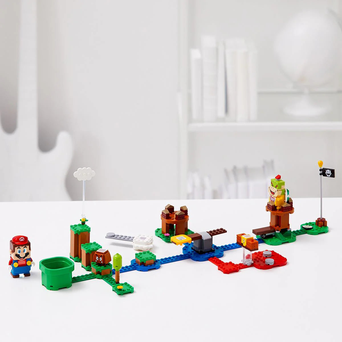 LEGO® Super Mario, Aventurile lui Mario - Set de bază 71360, 231 de piese