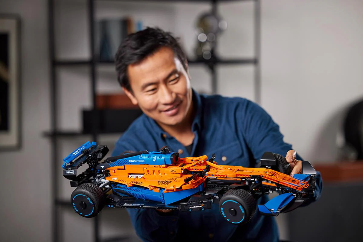 LEGO® Technic - Mașină de curse McLaren de Formula 1 42141, 1432 de piese