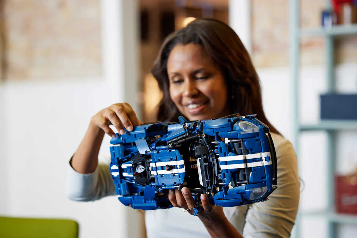 LEGO® Technic - Ford GT 2022 42154, 1466 de piese