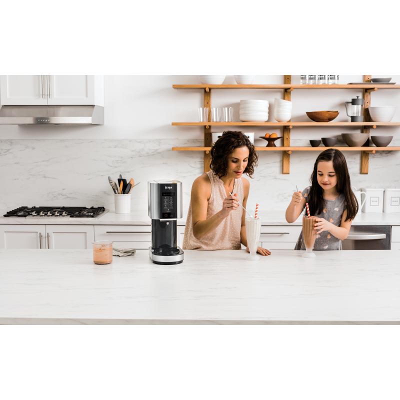 Aparat de înghețată NINJA NC300EU, Înghețată, Gelato, Milkshake, Sorbet, Smoothie, 7 programe, Negru/Argintiu