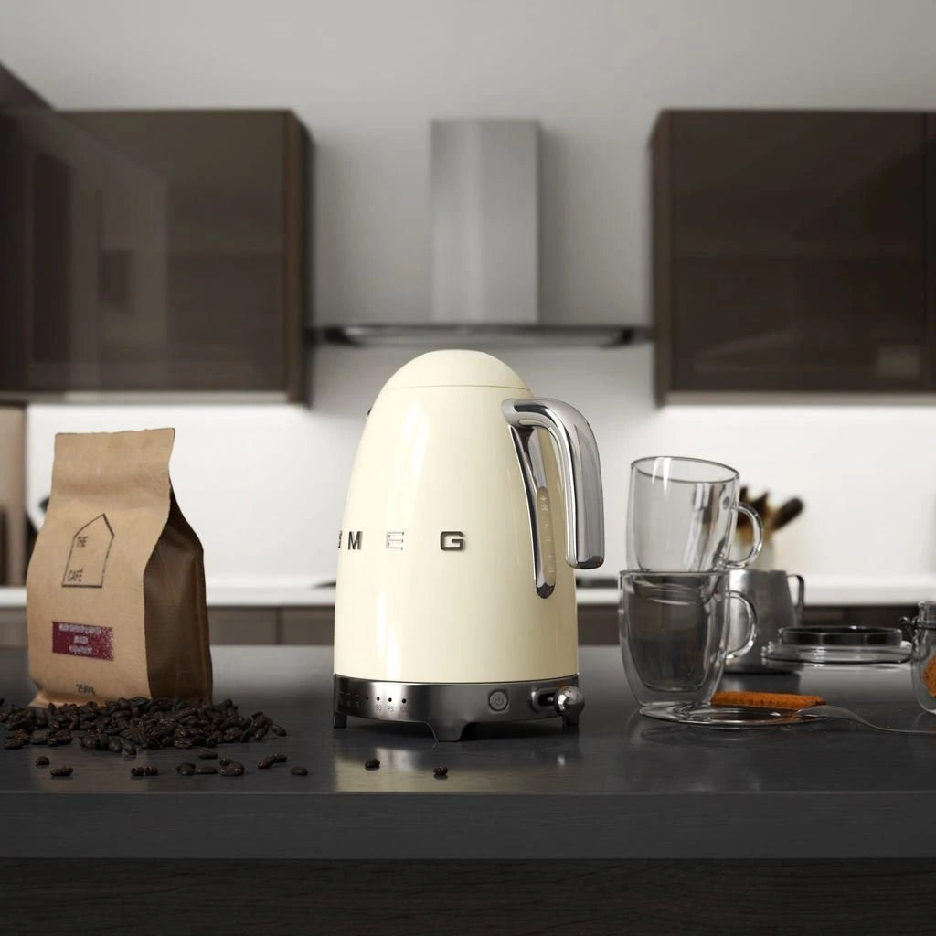 Fierbător electric Smeg KLF04CREU, 2400W, 1,7 l, Cremă