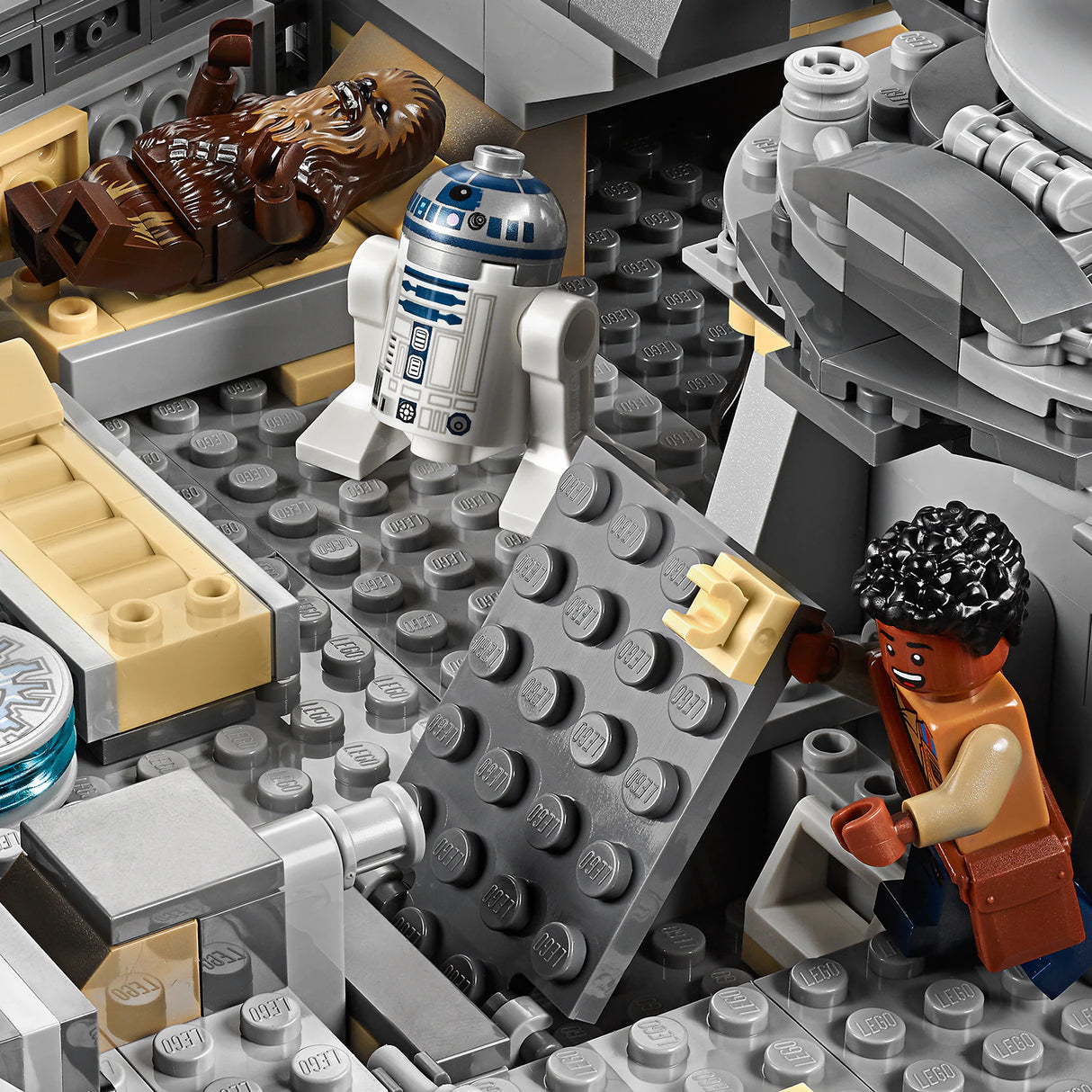 LEGO® Star Wars - Millennium Falcon™ 75257, 1353 de piese