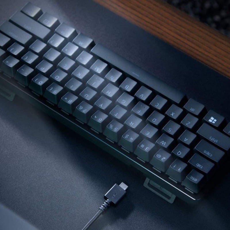 Tastatură de gaming Razer Huntsman Mini, switch-uri optice mov, neagră