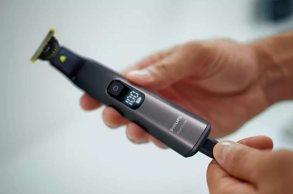 Aparat de tuns Philips QP6551/15 OneBlade Pro pentru față și corp