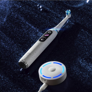 Periuță de dinți electrică Oral-B iO 10, albă