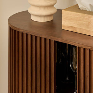 Comodă atmosphera Alcove, aspect de nuc, 2 uși glisante, 100 cm