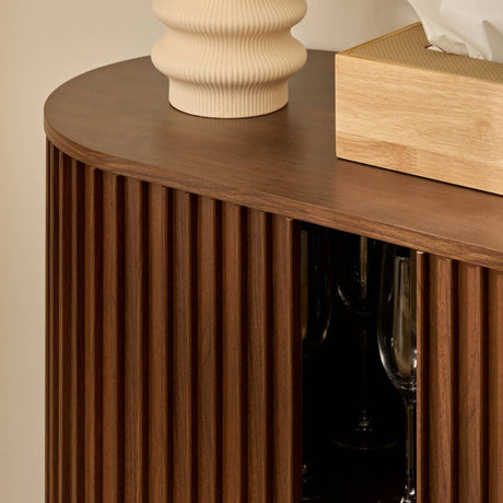 Comodă atmosphera Alcove, aspect de nuc, 2 uși glisante, 100 cm