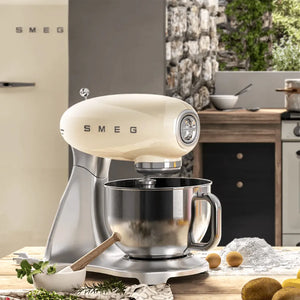 Mixer cu bol Smeg SMF02CREU, 800W, 4,8 l, Cremă/Argintiu