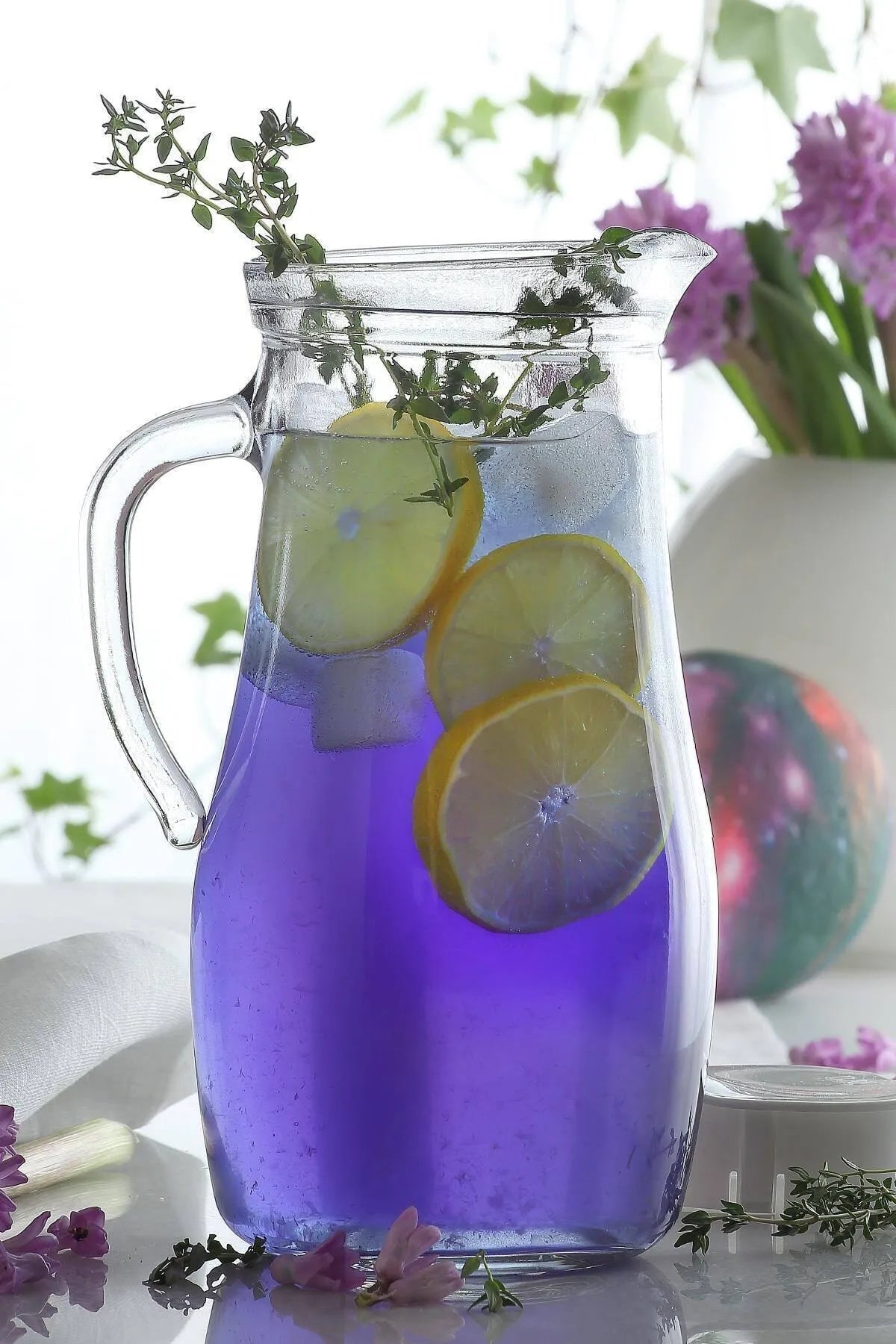 Cană de sticlă LAV Misket, 1800 ml, capac roz