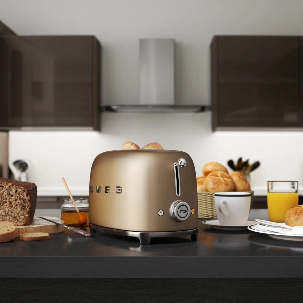 Prăjitor de pâine Smeg TSF01CHMEU, 950 W, 2 felii, Cremă