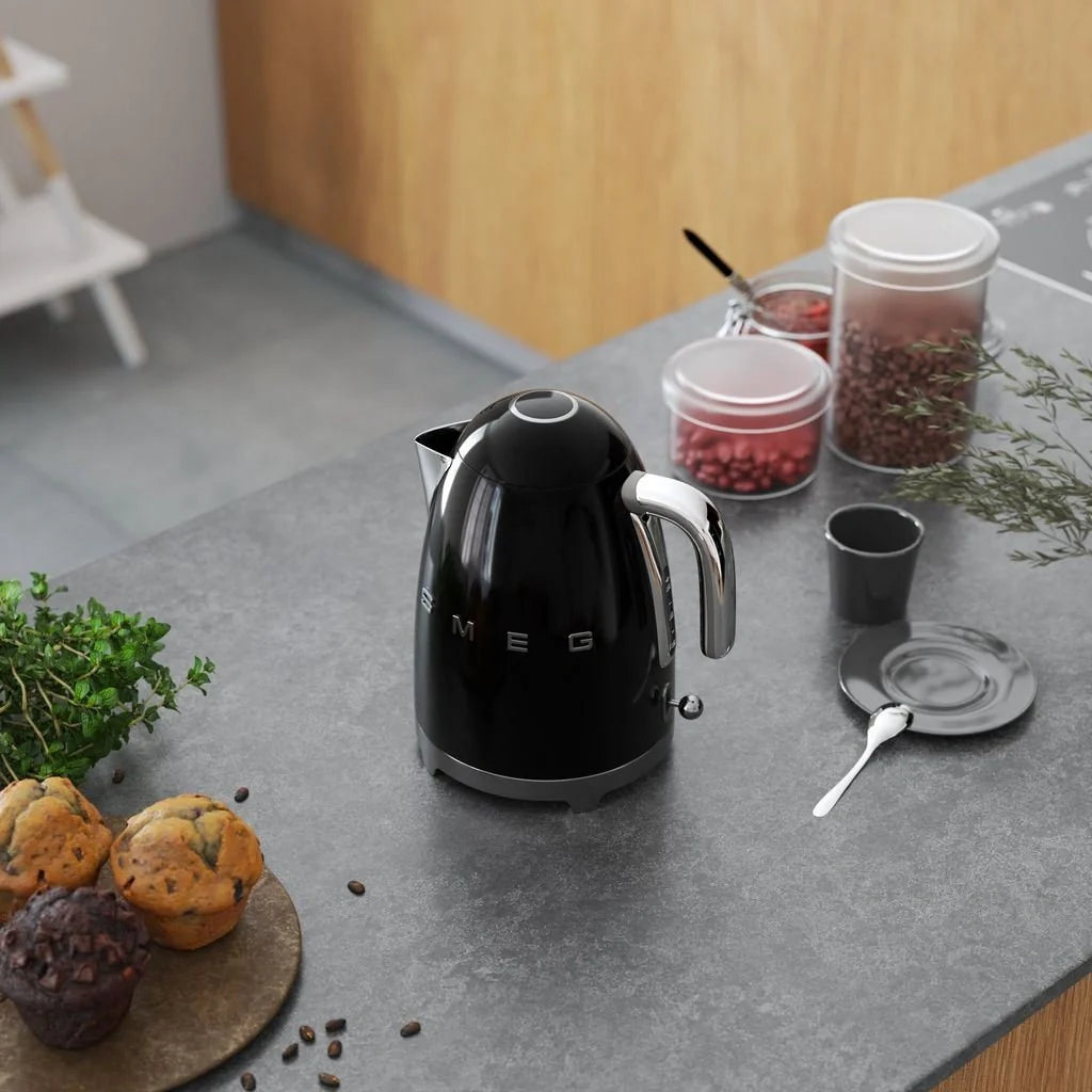 Fierbător electric SMEG Design retro din anii '50, 2400W, 1,7 l