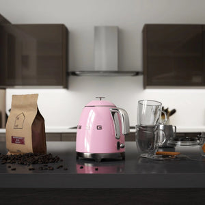 Mini fierbător electric SMEG KLF05PKEU, stil anii '50, 1400 W, 800 ml, roz
