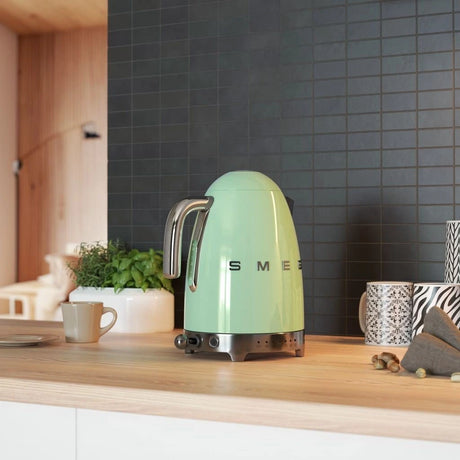 Fierbător electric Smeg KLF04PGEU, 2400W, 1,7 l, Verde pastel