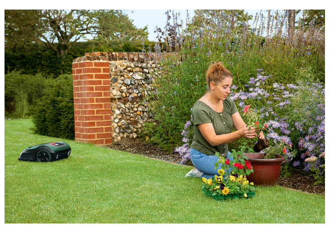 Mașină de tuns iarba robotizată Bosch Indego S 500, 18 V, 500 m2, Verde/Negru