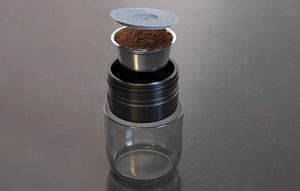 Cafetieră portabilă 3 în 1 HiBREW H4A-premium cu adaptor și geantă de transport, 80W, 15 bar, Negru