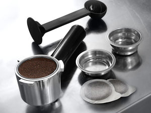 Aparat de cafea Delonghi Dedica Arte EC785BG, 1,1 L, 1300 W, 15 bar, Bej