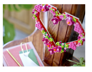 LEGO® Icons Botanical - Ornament în formă de inimă 40638, 254 piese