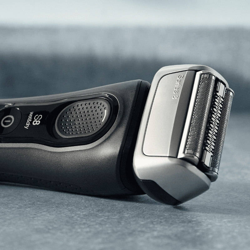 Aparat de ras Braun Series 8 8410s Wet&amp;Dry, 30.000 de tăieri, 4 elemente de tăiere, SensoFlex, AutoSense, Bază de încărcare, Kit de călătorie, Negru