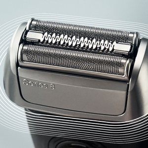 Aparat de ras Braun Series 8 8410s Wet&amp;Dry, 30.000 de tăieri, 4 elemente de tăiere, SensoFlex, AutoSense, Bază de încărcare, Kit de călătorie, Negru