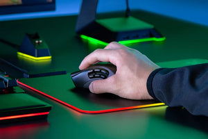 Mouse de gaming Razer Naga Pro, wireless, iluminat din spate, negru