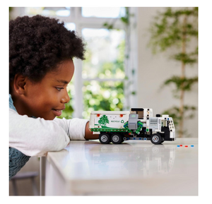 LEGO® Technic - Mack® LR Mașină de gunoi electrică 42167, 503 piese