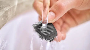 Aparat de tuns facial multifuncțional 6 în 1 Philips Multigroom MG3710/15, Fără fir, Lame auto-ascuțitoare, 4 piepteni, Negru 