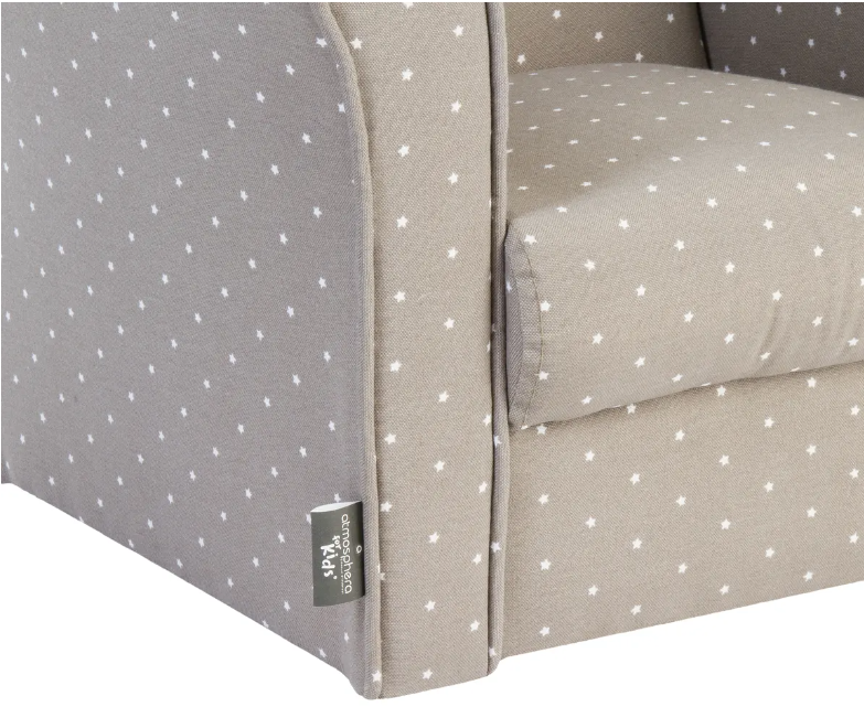 Club cu atmosferă de fotoliu pentru copii