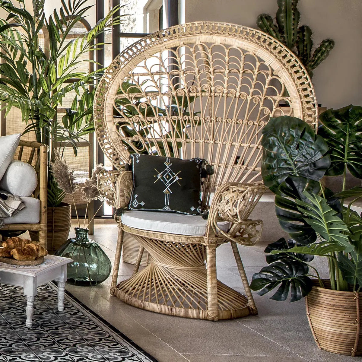 Atmosfera fotoliu Takta, Rattan, Alb